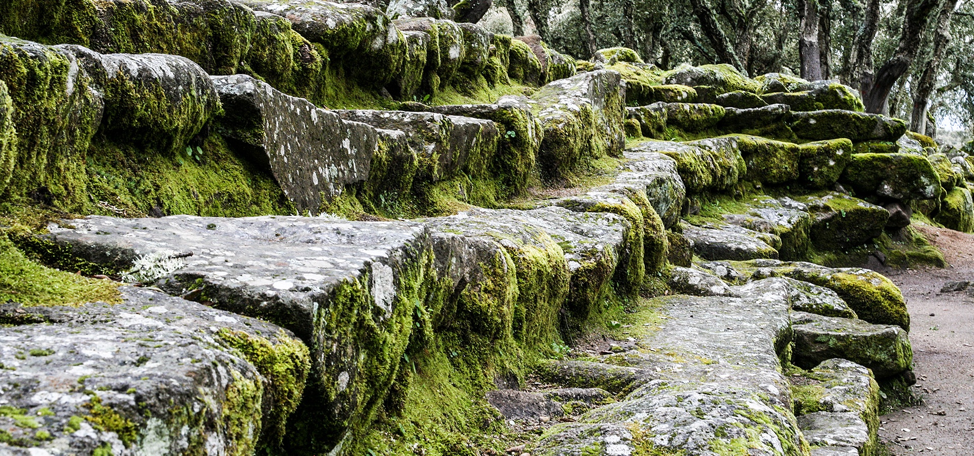 Bitti, Romanzesu. Amphitheater