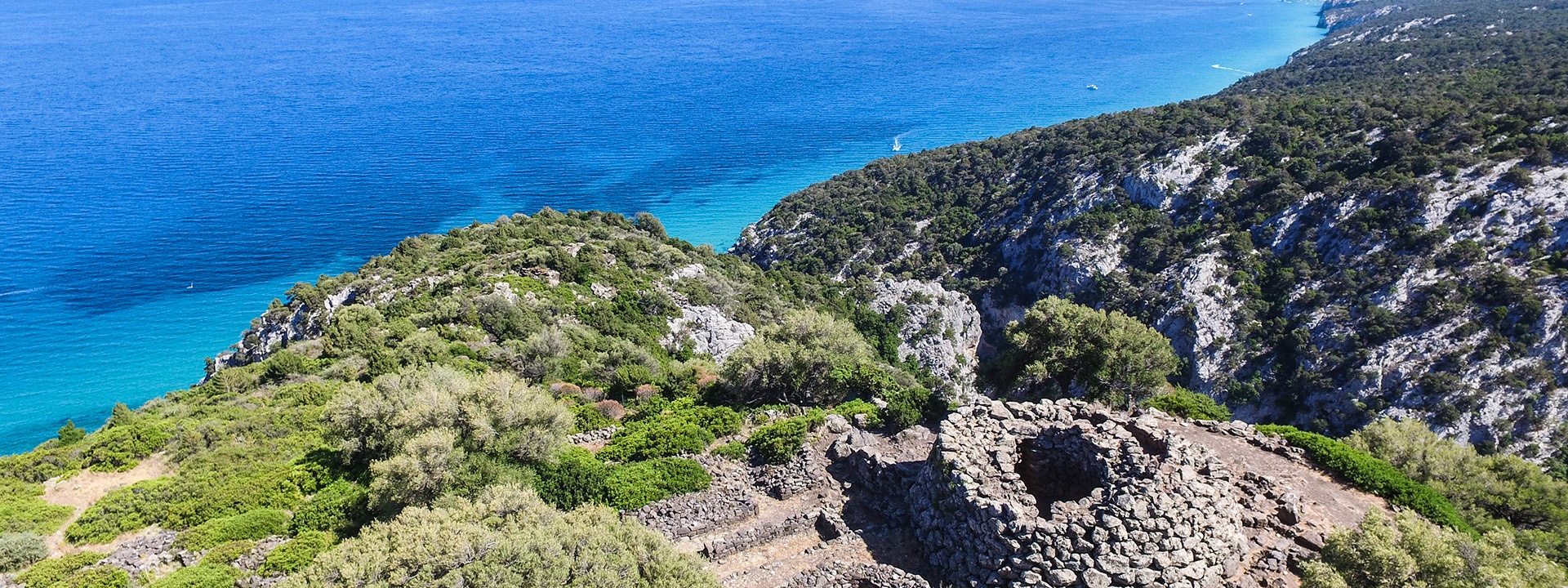 Dorgali, nuraghe Mannu. Vista aerea