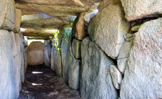 Dorgali, giants' tomb S´Ena ´e Thomes. Interior of the room