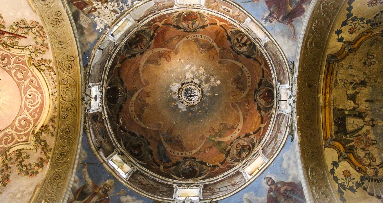 Fonni, Santa Maria dei Martiri. Dôme vu d'en bas