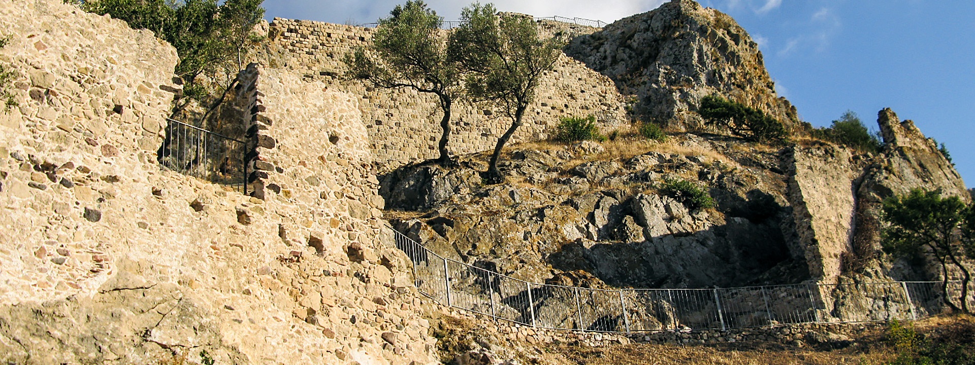 Galtellì, castello di Pontes