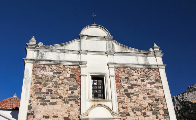 Galtellì, chiesa del Santissimo Crocifisso. Facciata
