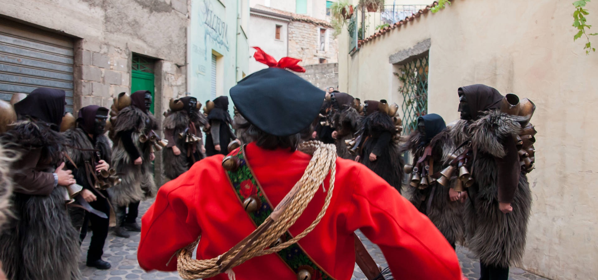 Mamoiada, Mamuthones