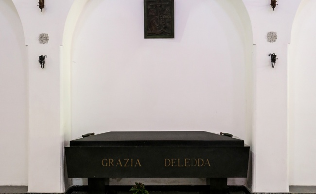 Nuoro, church of the Madonna della Solitudine. Tomb of Grazia Deledda