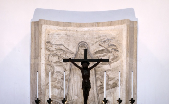 Nuoro, church of the Madonna della Solitudine. Altar