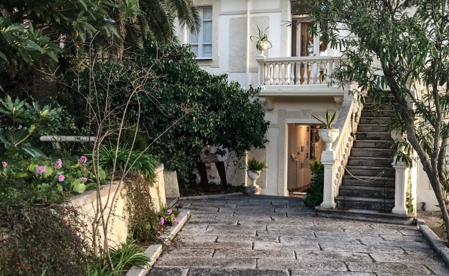 Nuoro, Spazio Ilisso. Eingang