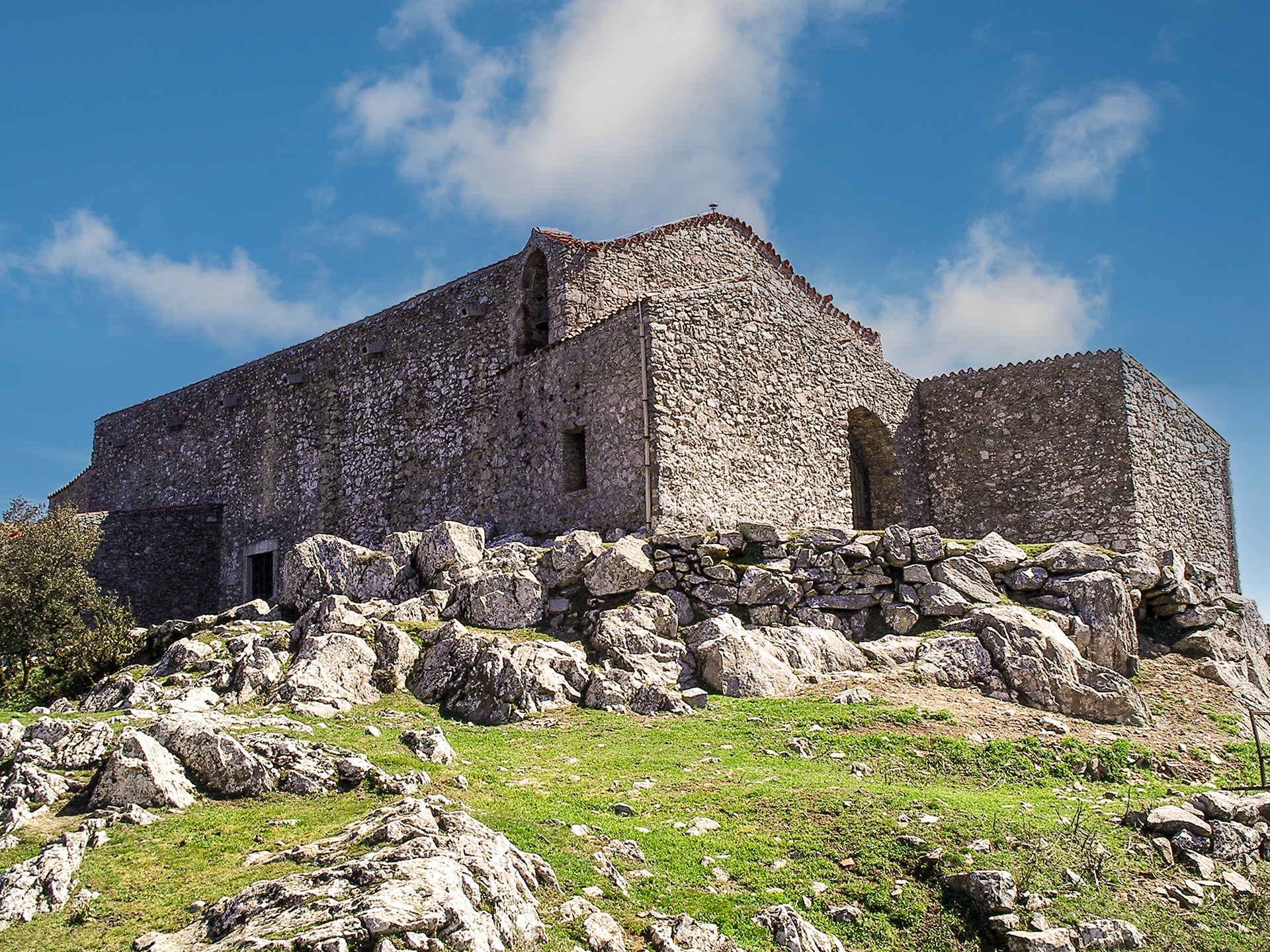 Orani, Nostra Signora di Gonare - CC BY-SA 3.0 Max.oppo, Commons Wikimedia