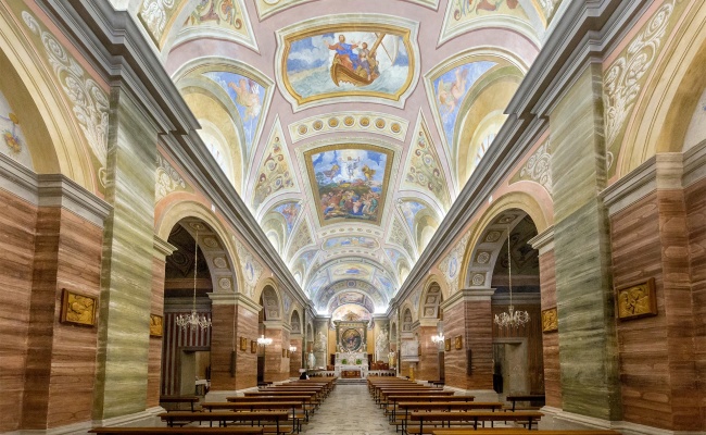 Orune, église de Santa Maria Maggiore. Nef centrale