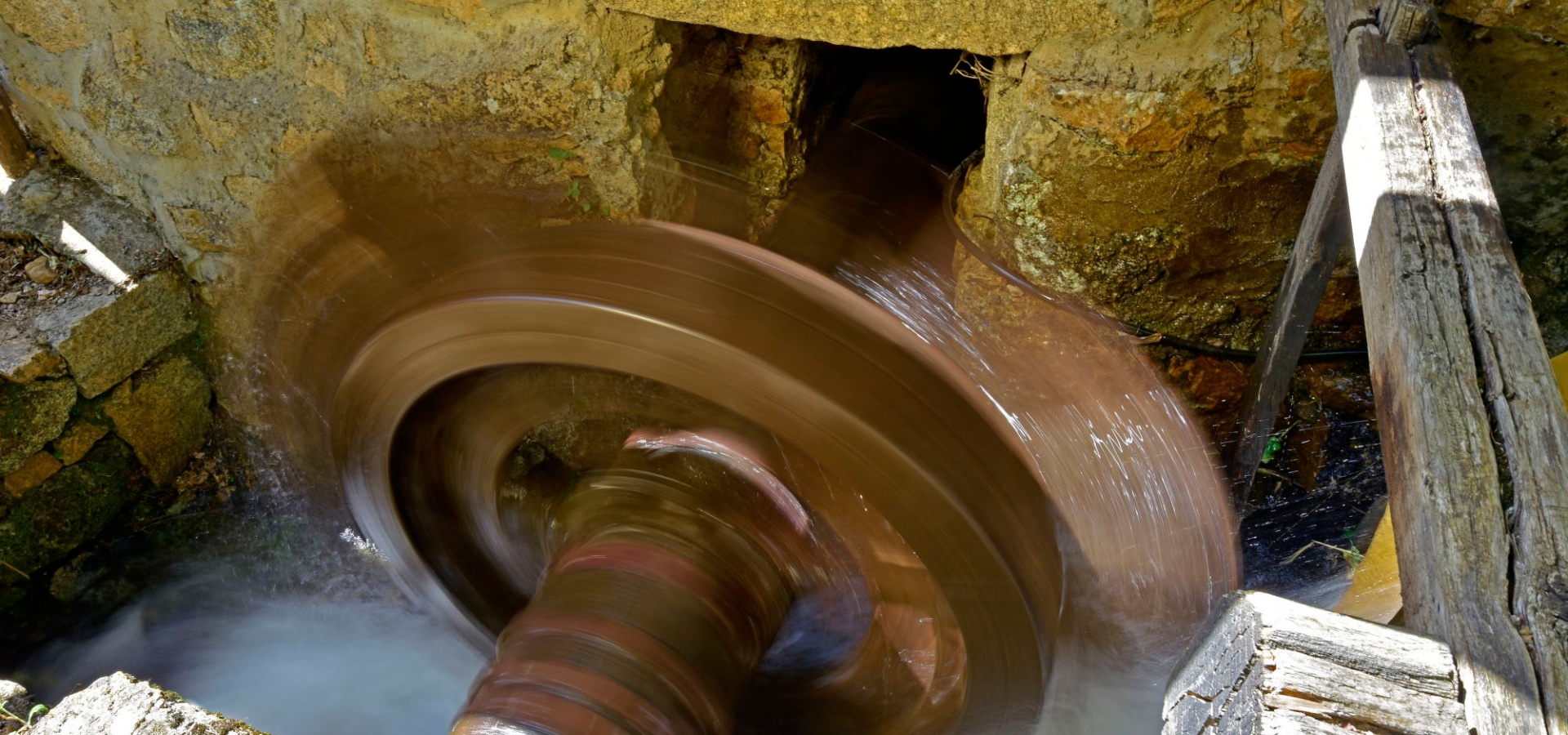 Tiana, gualchiera Bellu. Ruota in funzione