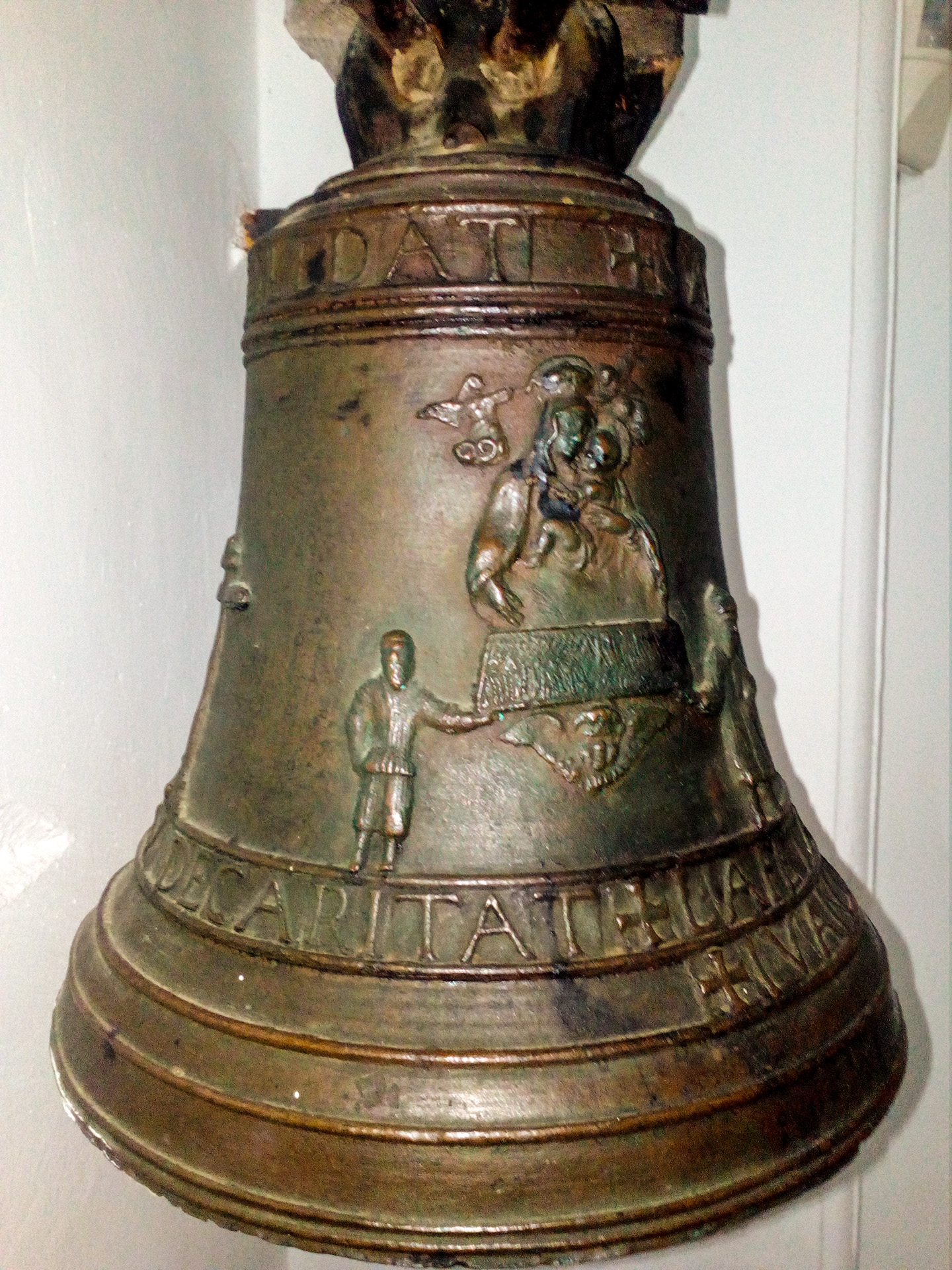 Church of Solitude, bronze bell - CC BY-SA 4.0 Salvatore Pinna, Commons Wikimedia