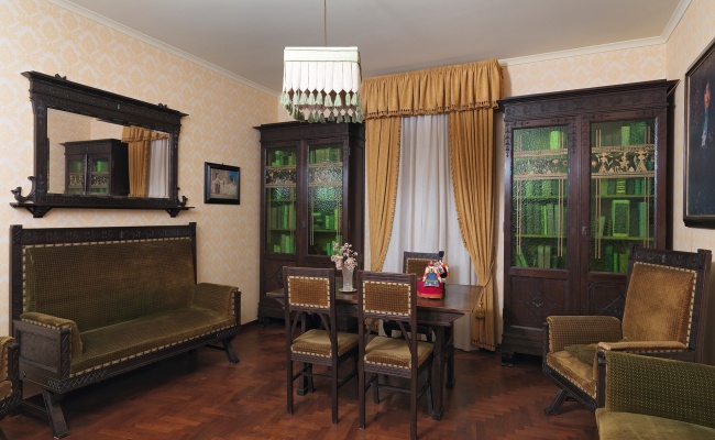 Nuoro, Casa Museo Grazia Deledda. Lo studio, appartenuto alla scrittrice