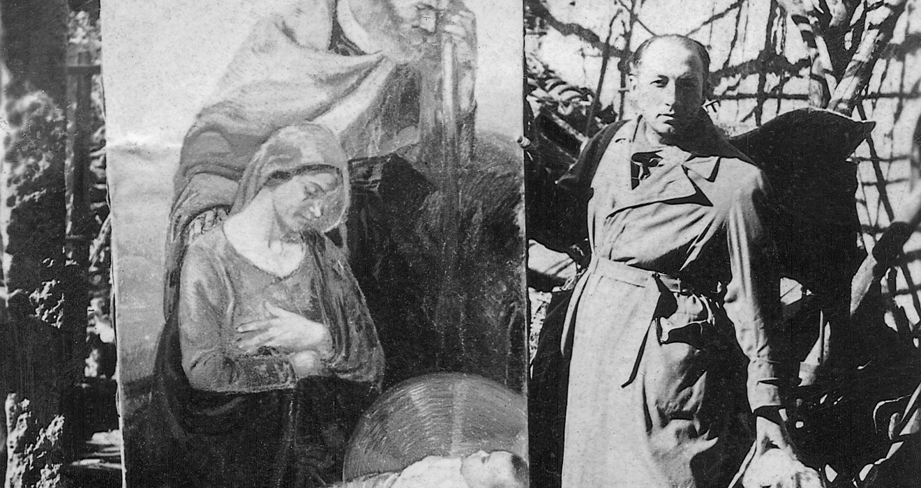 Mario Delitala, the artist in front of the Nativity of Jesus, 1927 (today in the Cathedral of S.M. Maddalena in Lanusei)