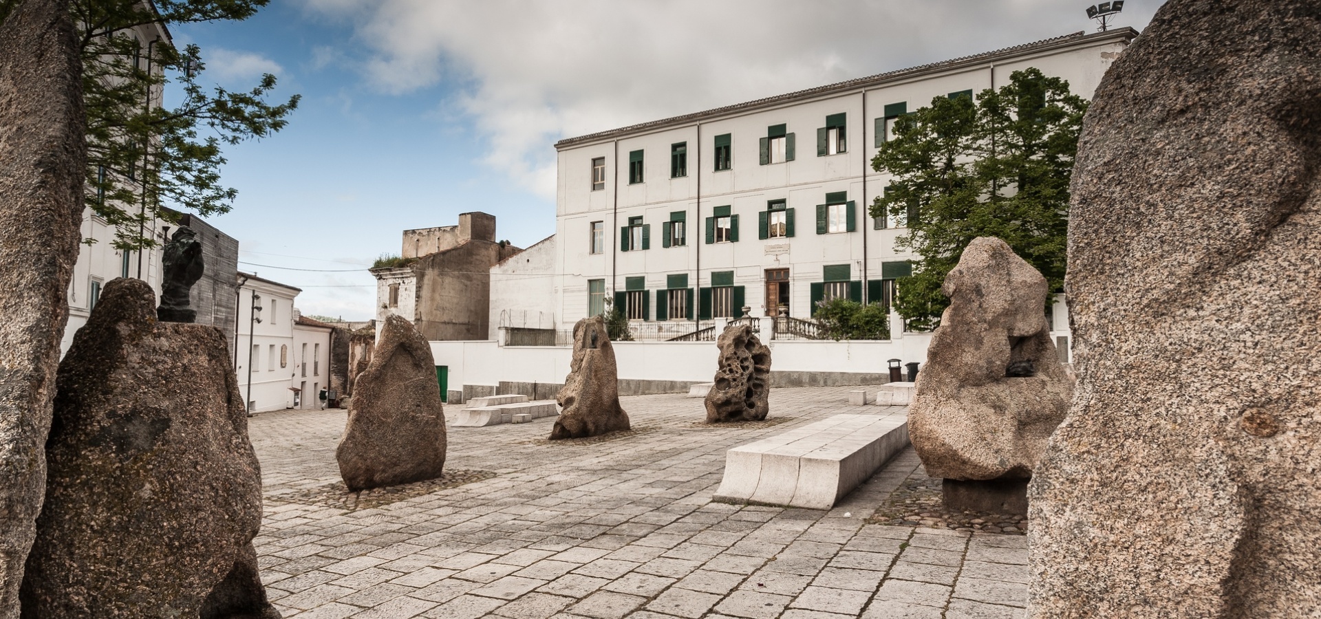 Nuoro, Sebastiano Satta-Platz
