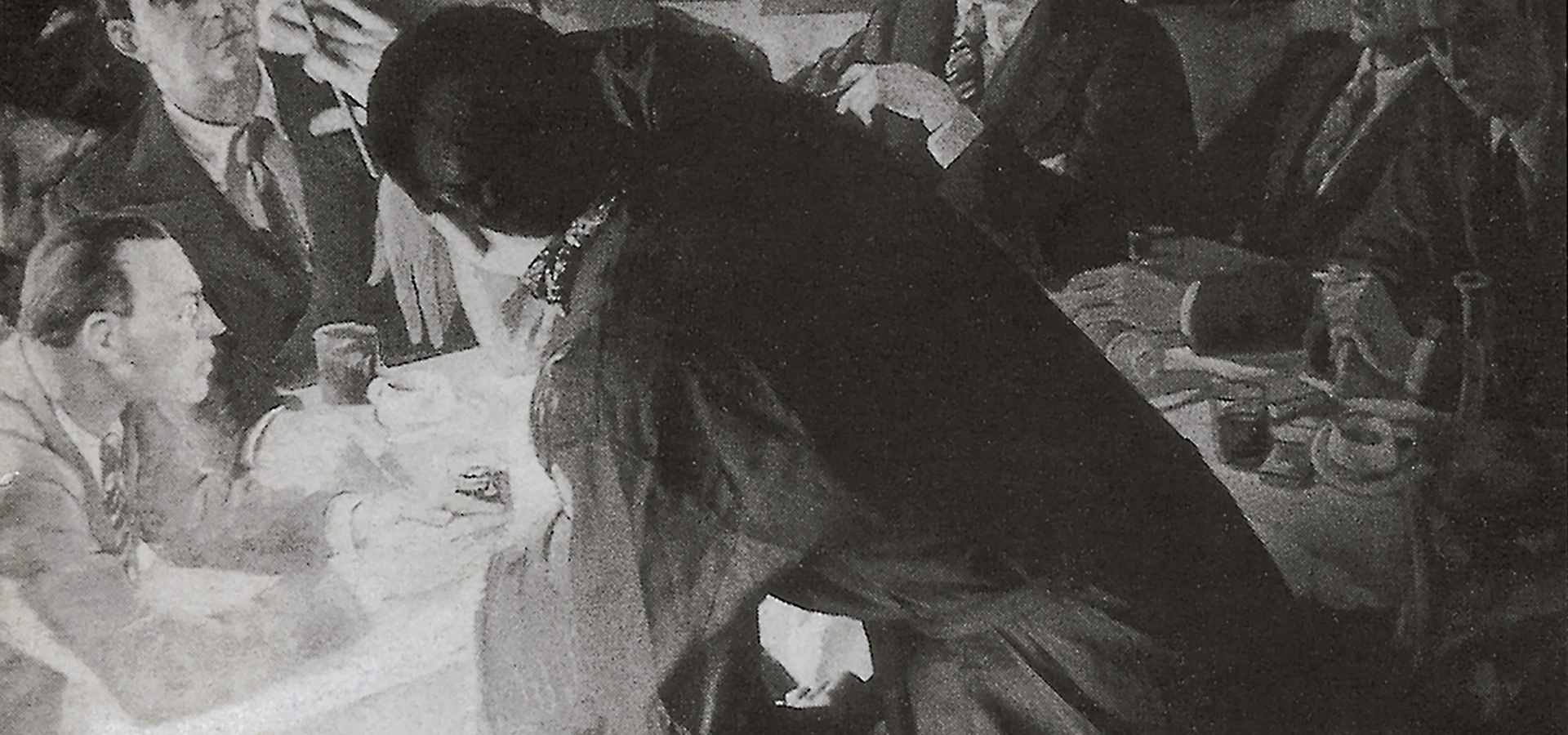 Bernardino Palazzi nel suo studio a Milano mentre dipinge Bagutta