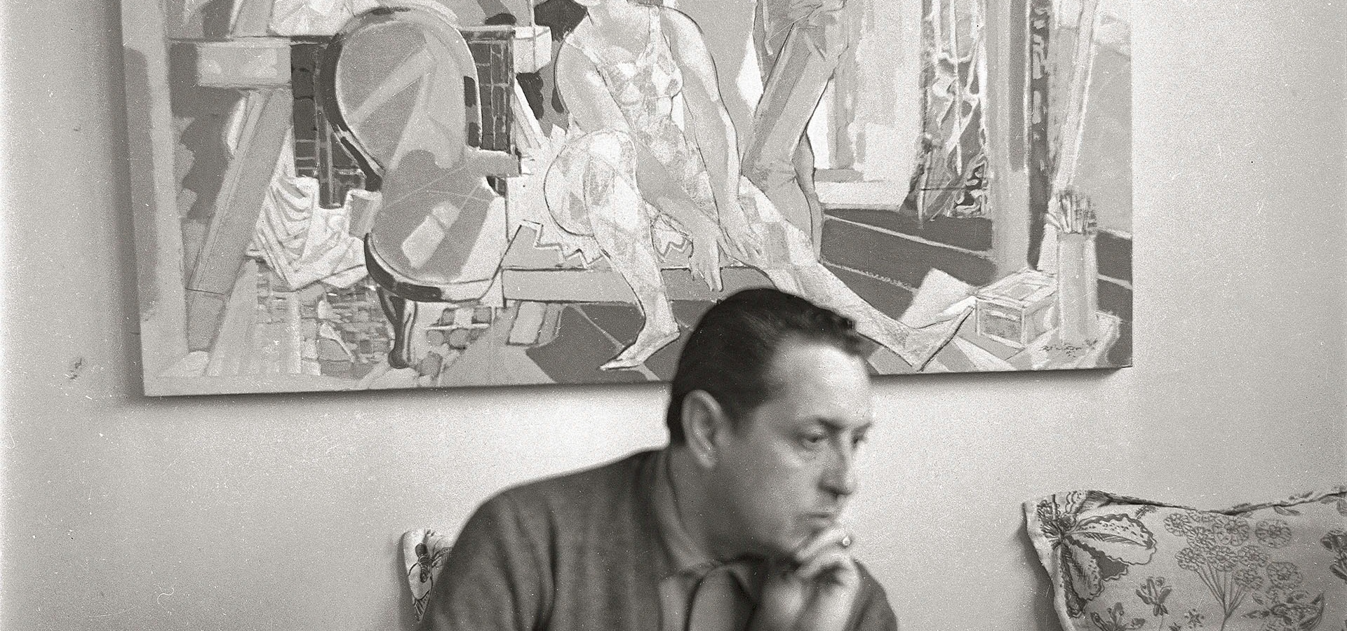 Bernardino Palazzi nella sua casa di Roma negli anni Sessanta