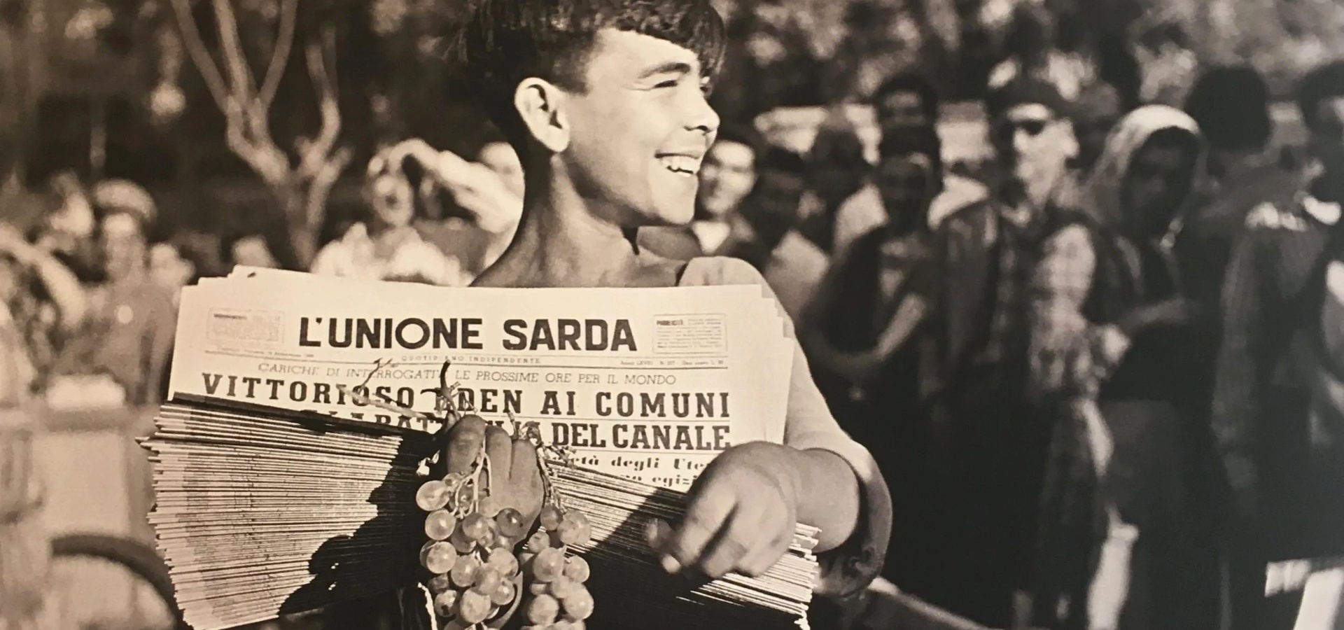 Marianne Sin-Pfältzer, newspaper seller