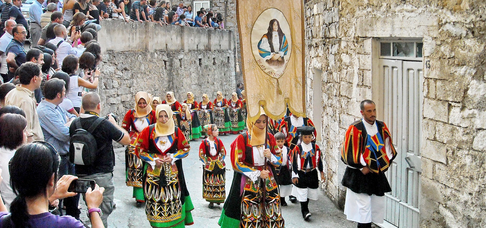 Orgosolo, processione dell'Assunta